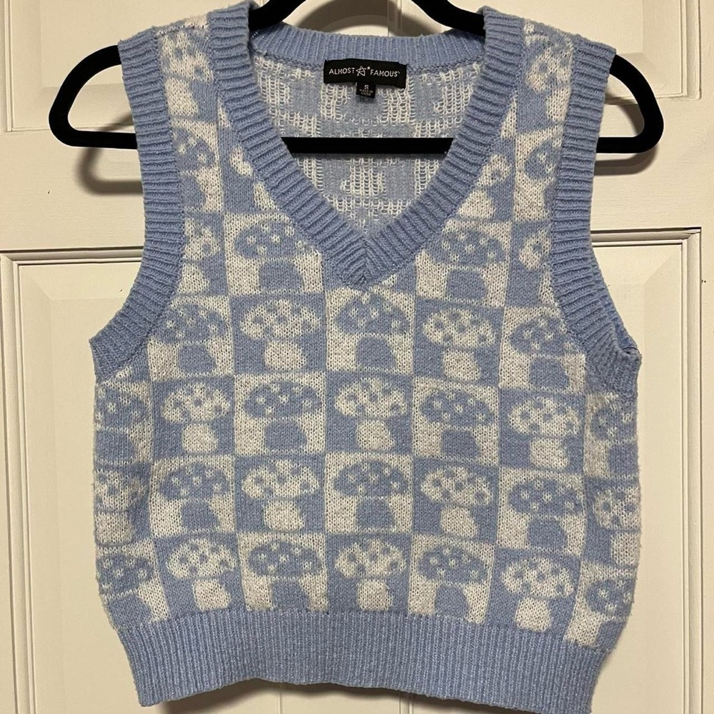 Almost Famous Blue and White Mushroom Checkered V-Neck Sweater